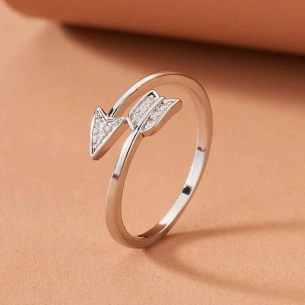 Silver Rhinestone Arrow Ring